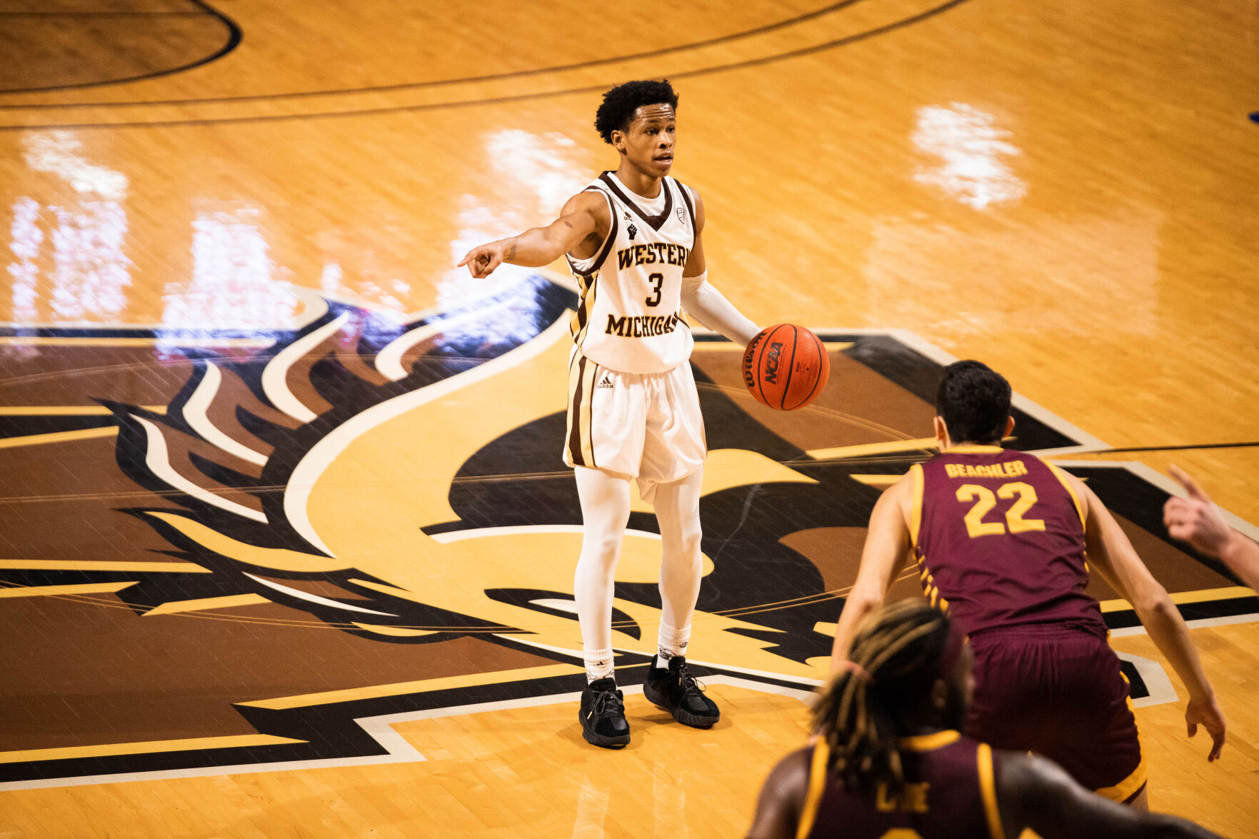 WMU men's basketball B.Artis White